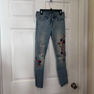 Embroidered Skinny Jeans (0) - Abercrombie & Fitch
